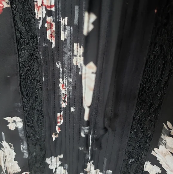 WHBM Blouse - Picture 6 of 15